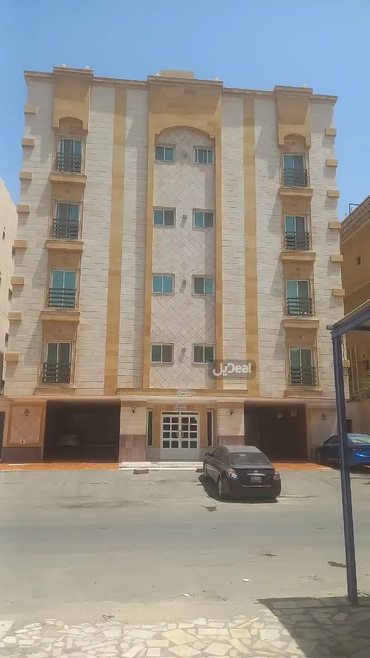 حي  النعيم  بمدينة جدة .