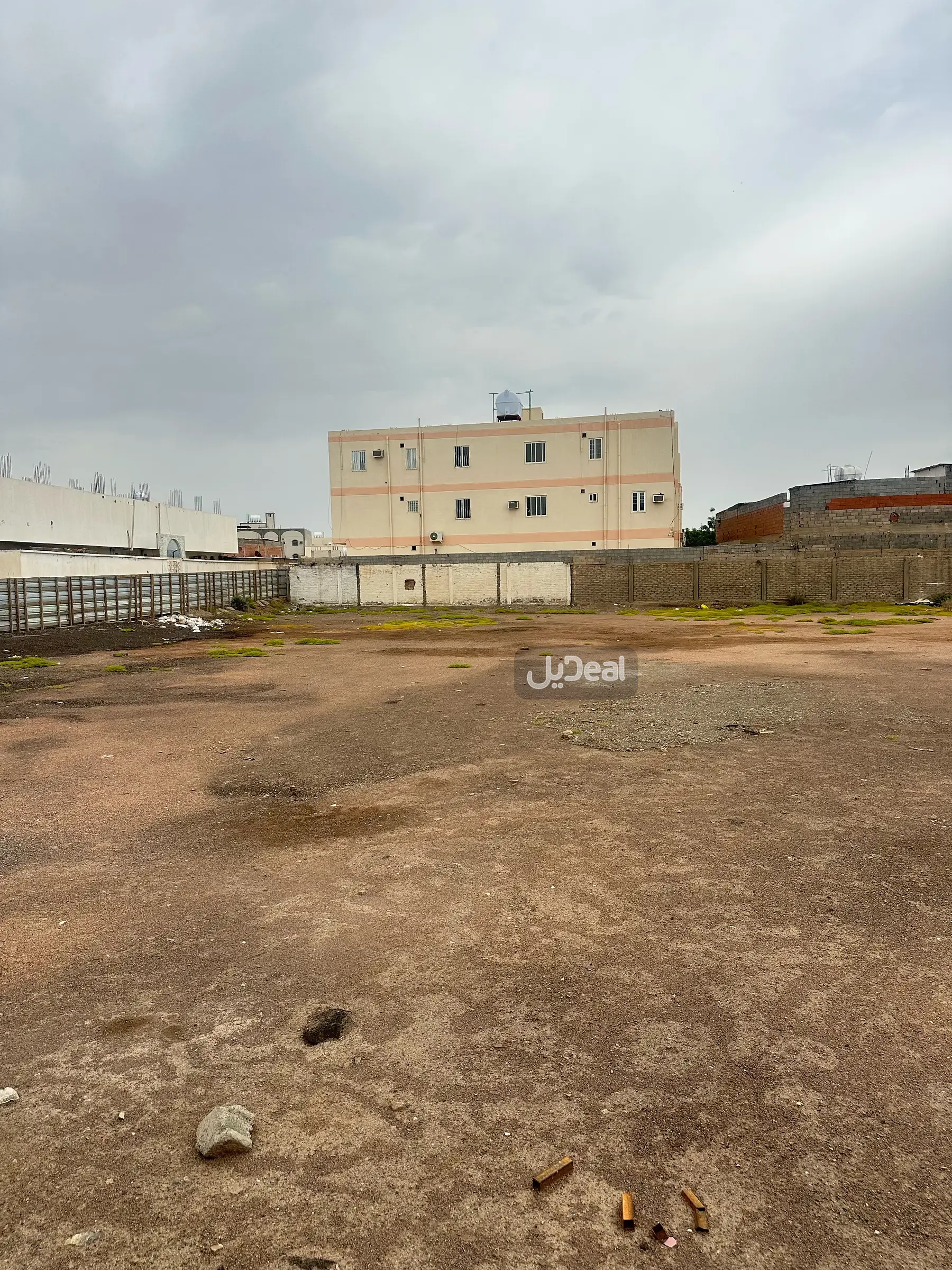ارض بيع