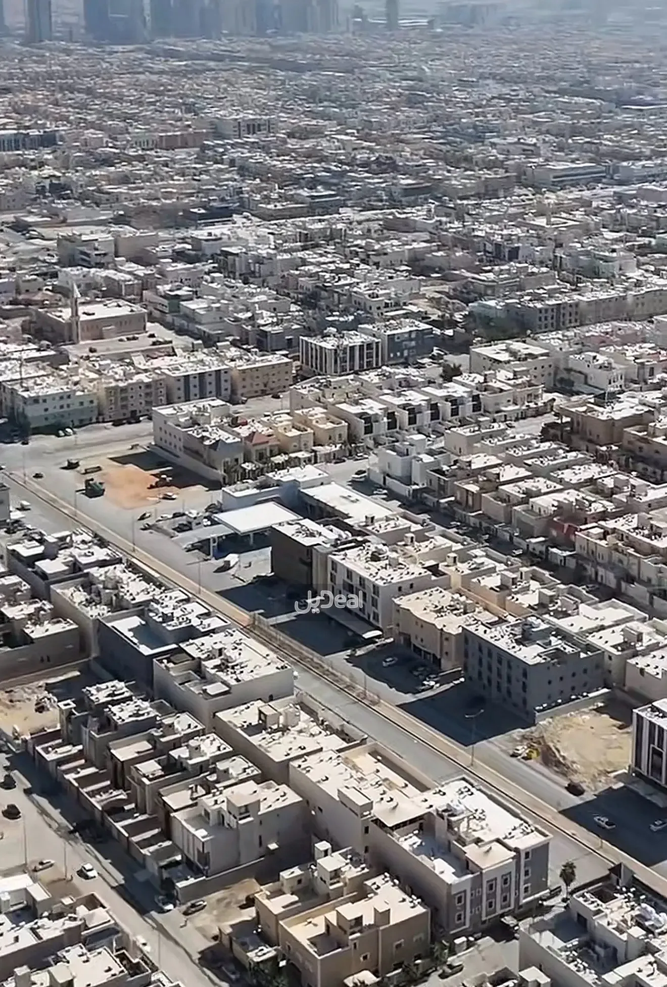 حي  الملقا  بمدينة الرياض .