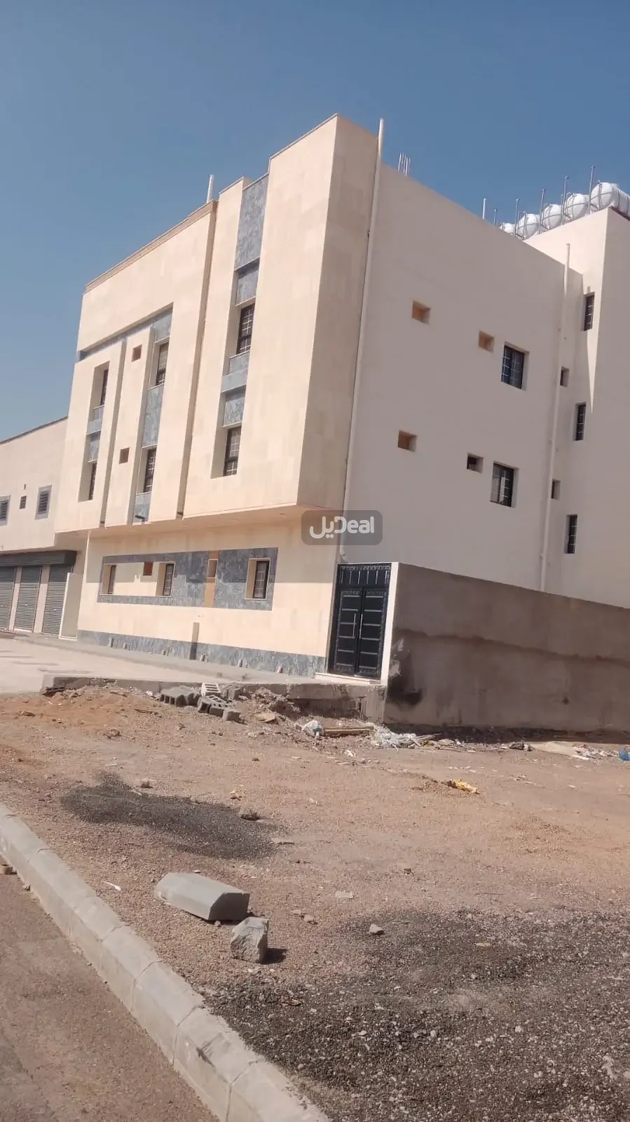 عمارة سكنية للبيع