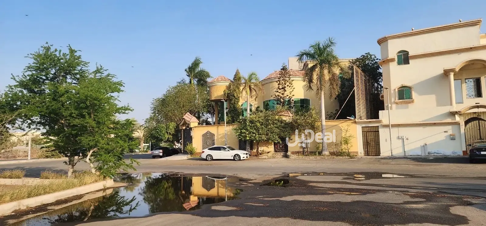 حي  المرجان  بمدينة جدة .