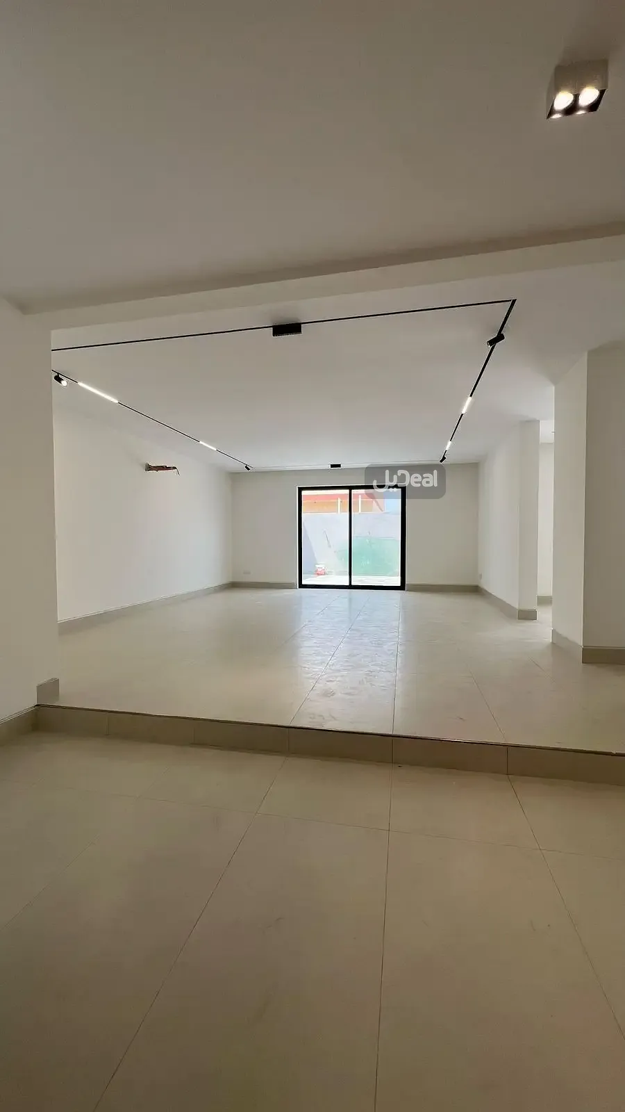 حي  النزهة  بمدينة جدة .