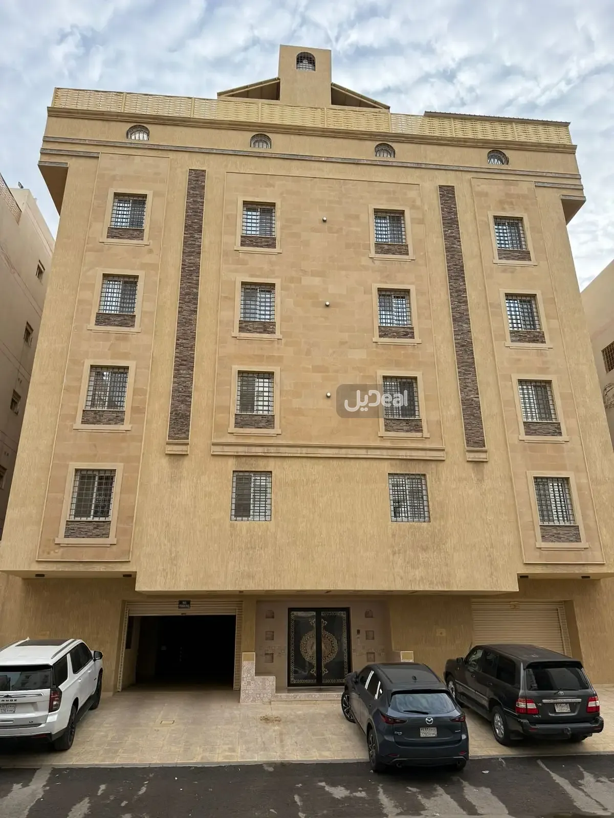 حي  المنار  بمدينة جدة .