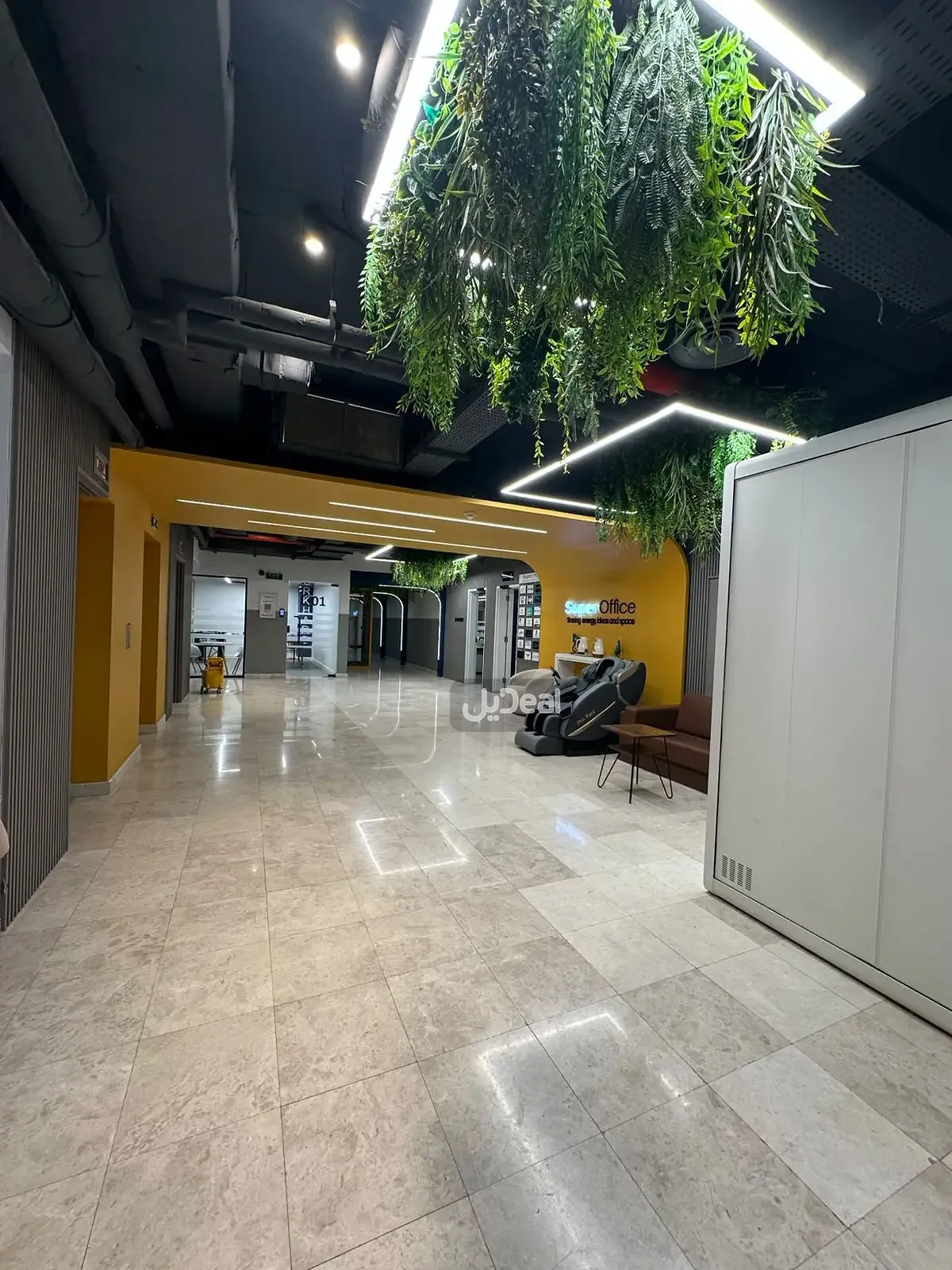 مكتب للإيجار