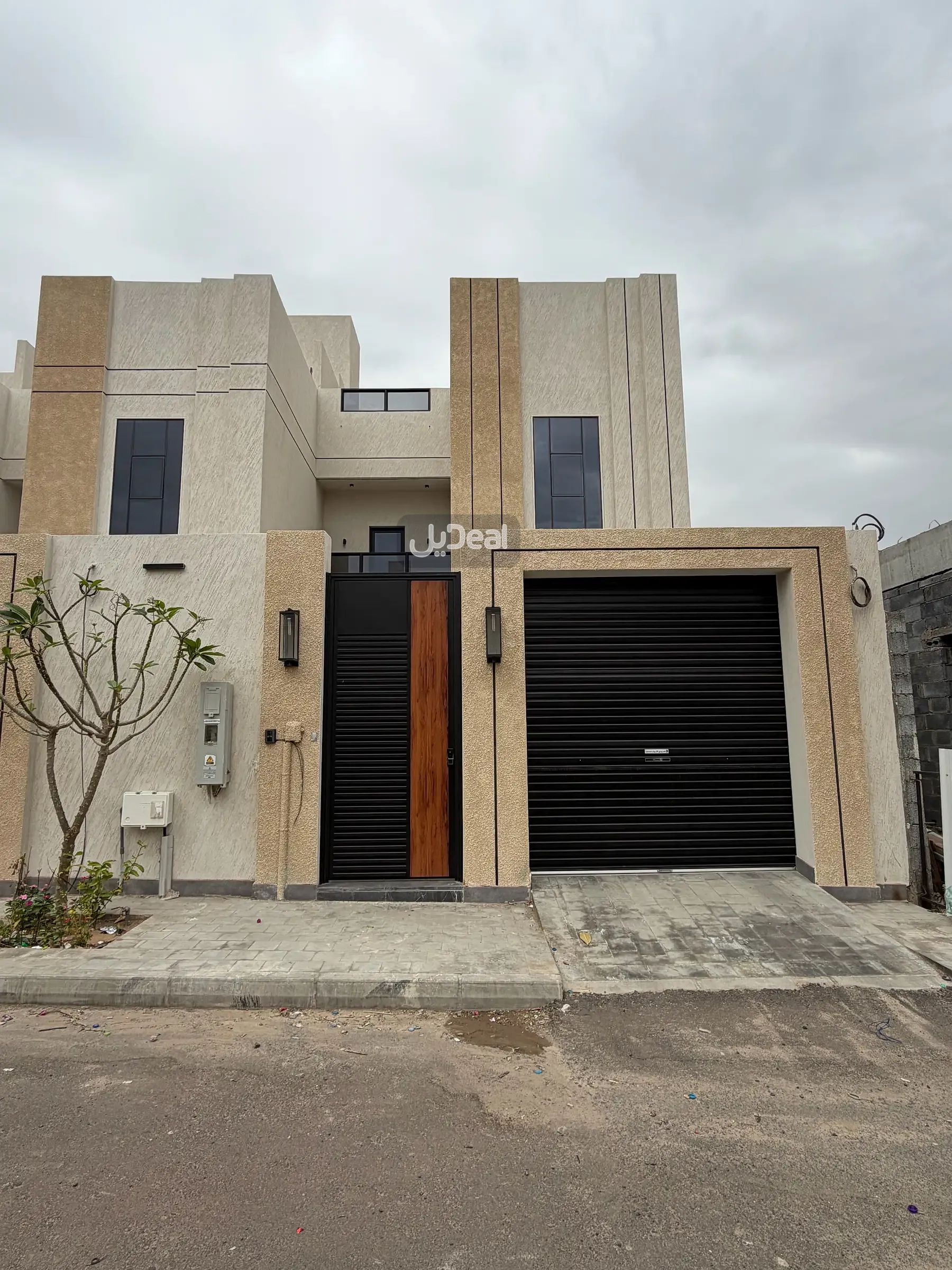 حي الأناهى منطقة الفرائد بمدينة المدينة المنورة  مساحة الوحدة من الأرض 241.5 متر