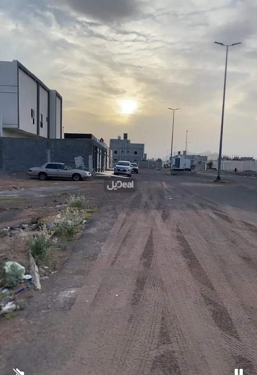 حي  حرة جبل عير  بمدينة المدينة المنورة .