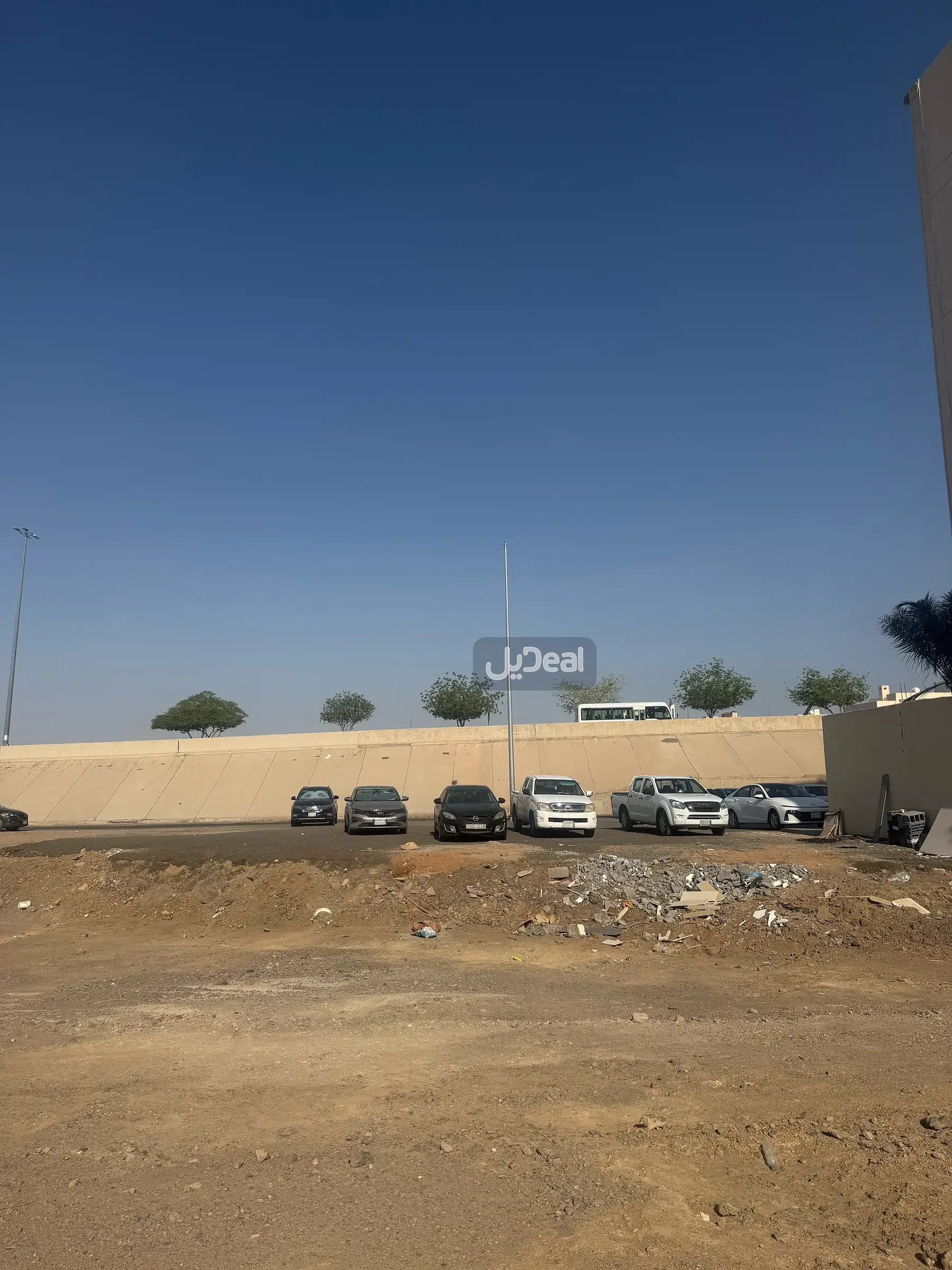 ارض للإيجار