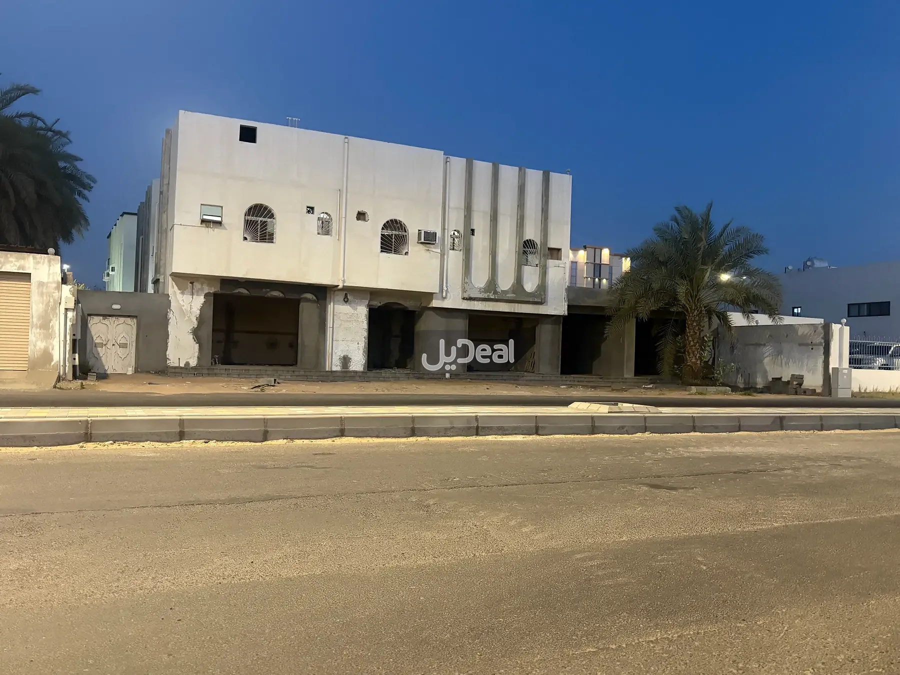 معرض للإيجار