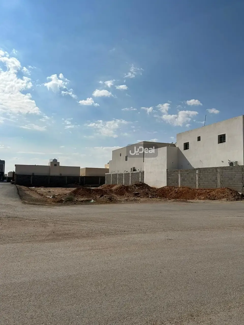 ارض للبيع