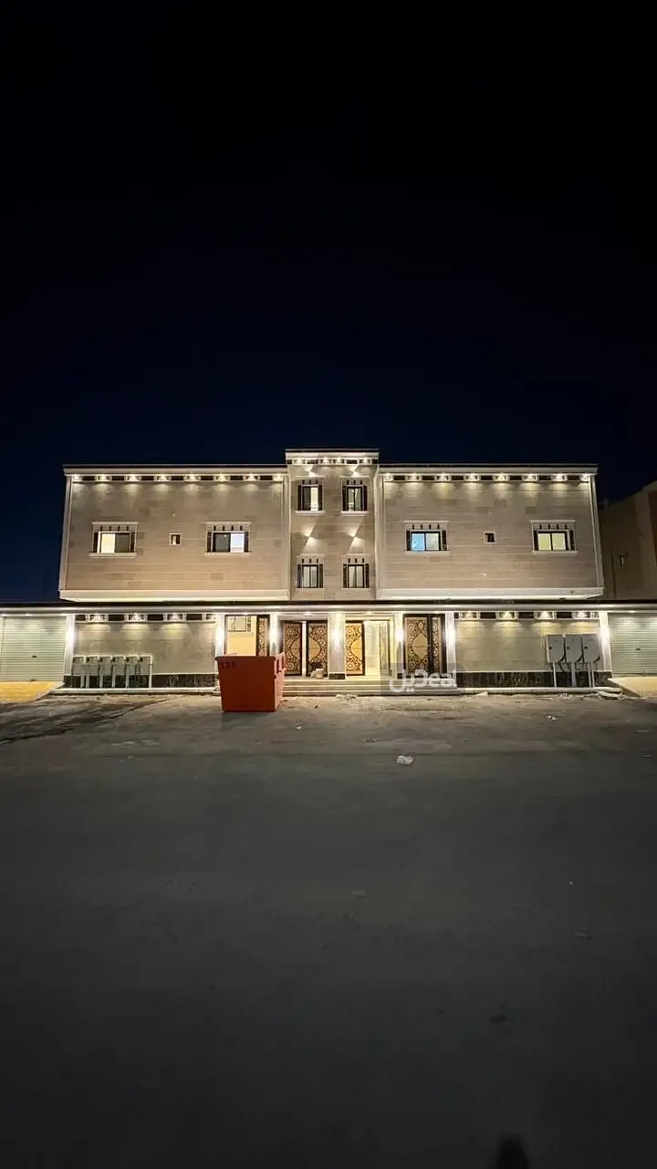 حي الاخضر بمدينة تبوك  مساحة الوحدة من الأرض 165.76 متر   وتختص من المنافع والأجزاء المشتركة بمساحة 65.73 متر