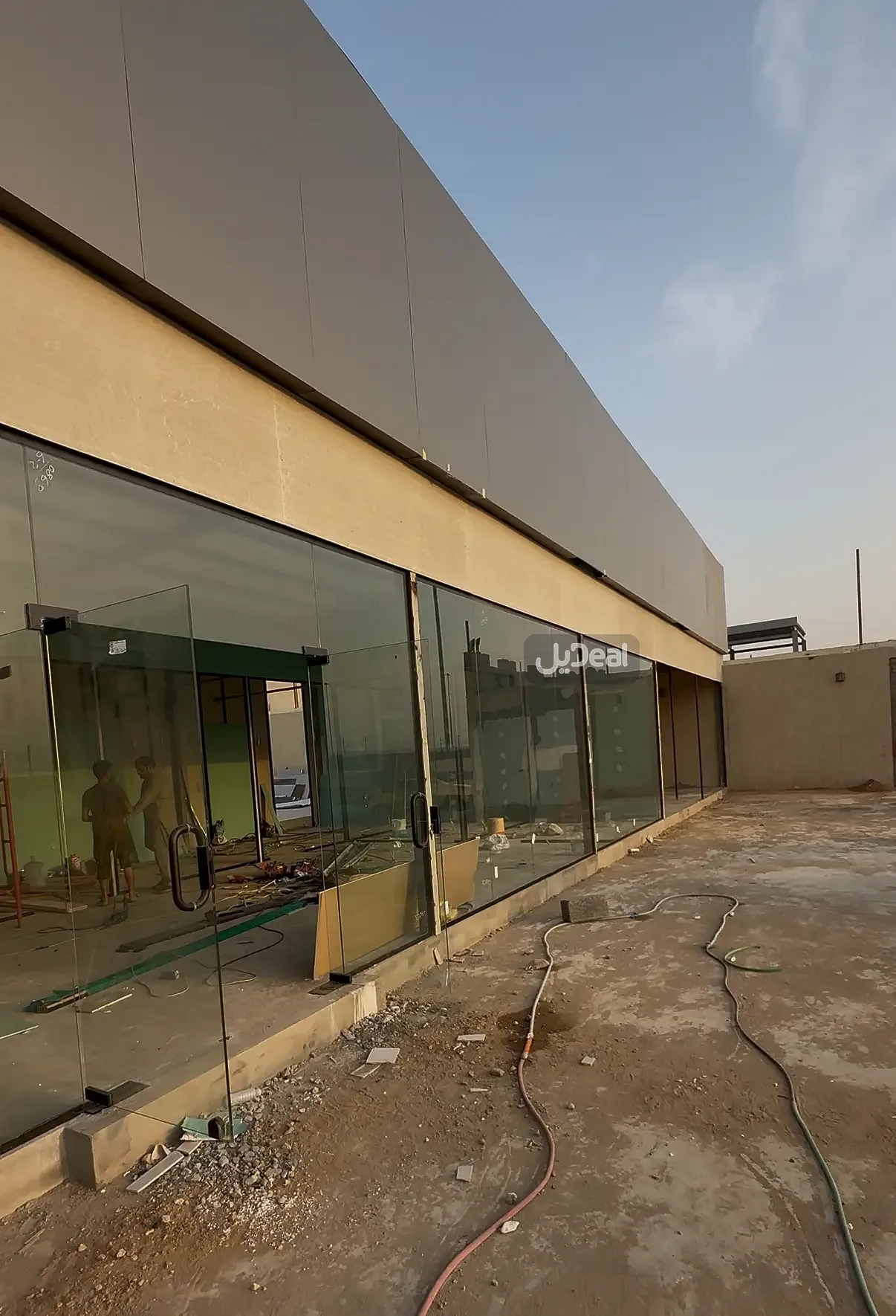 معرض للإيجار