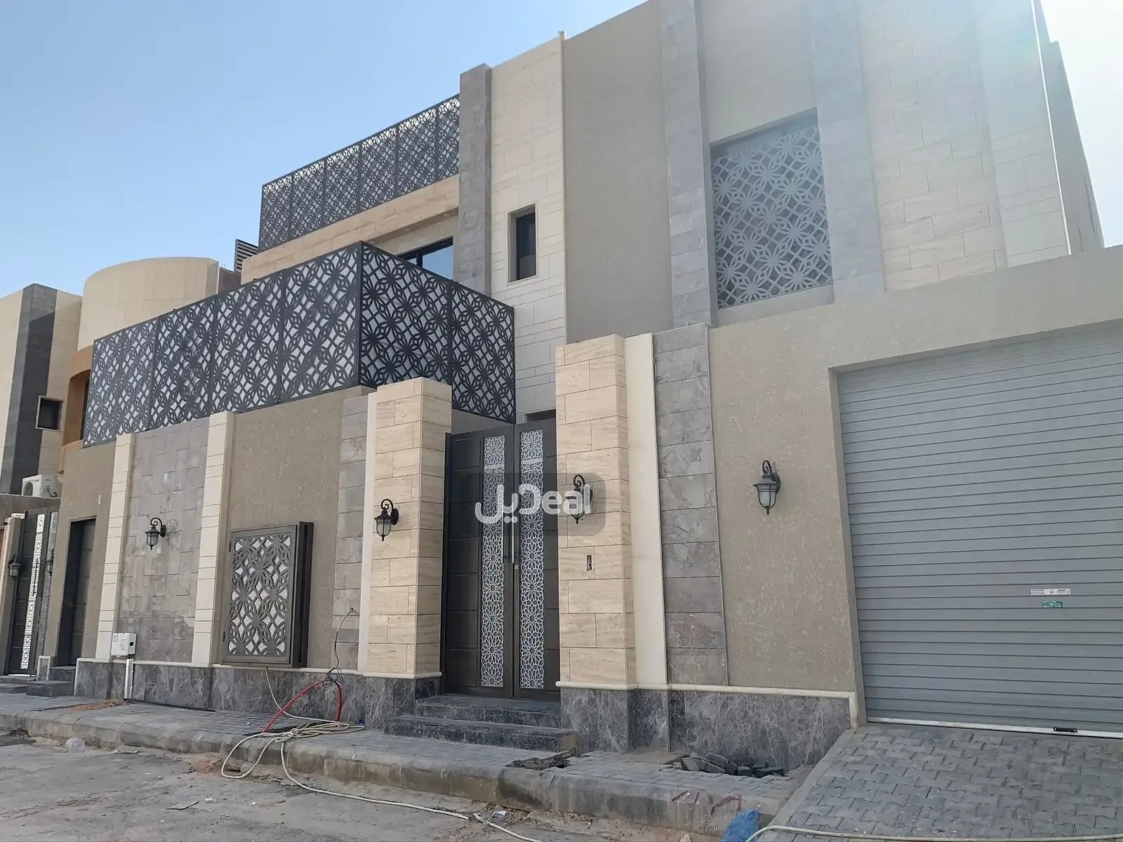 حي  العارض  بمدينة الرياض .