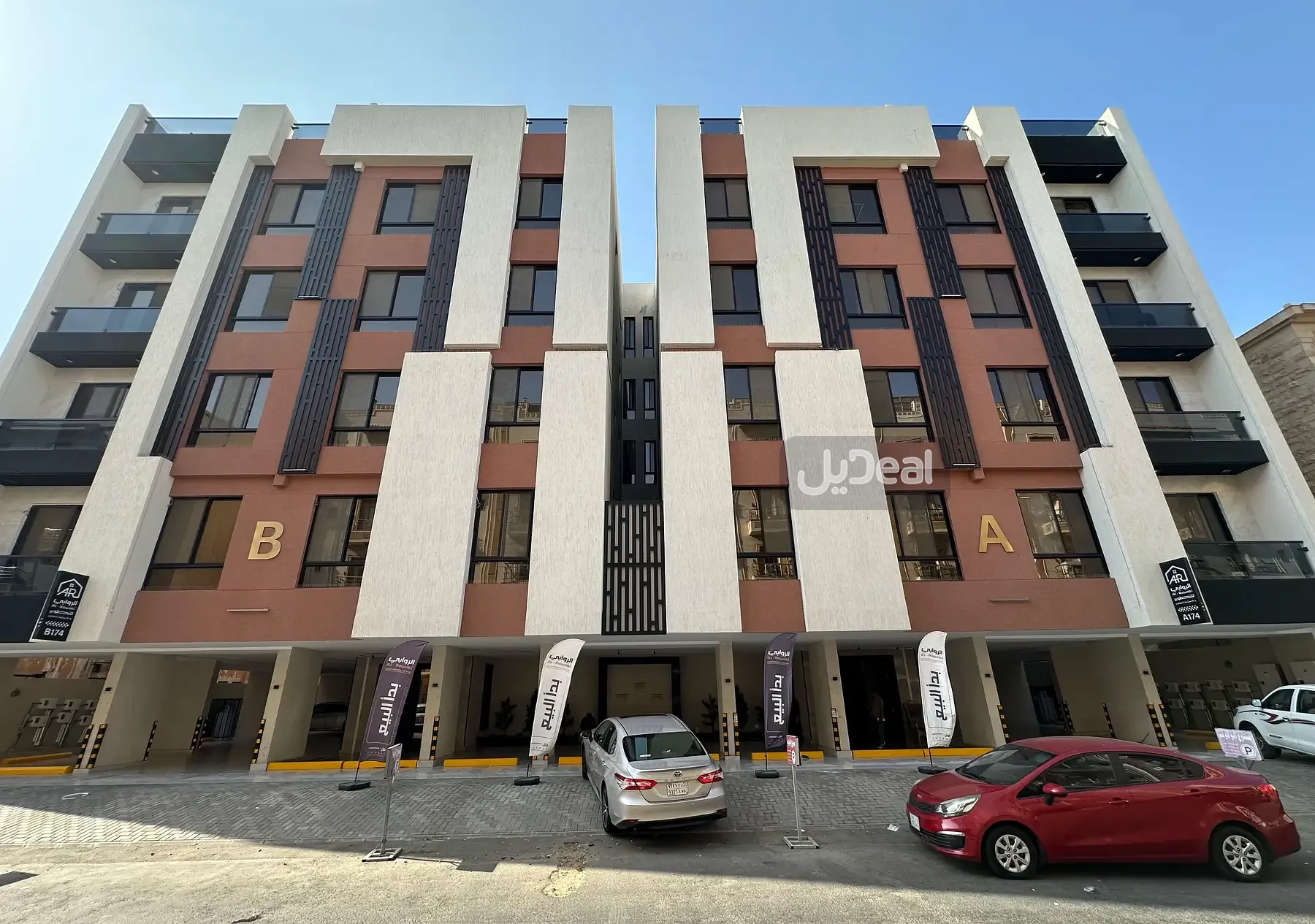 حي النزهة بمدينة جدة  مساحة الوحدة من الأرض 39.14 متر   وتختص من المنافع والأجزاء المشتركة بمساحة 42.43 متر